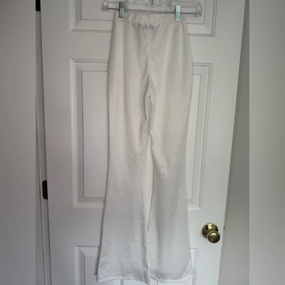 PrettyLittleThing White Flare Pants - Picture 2 of 4